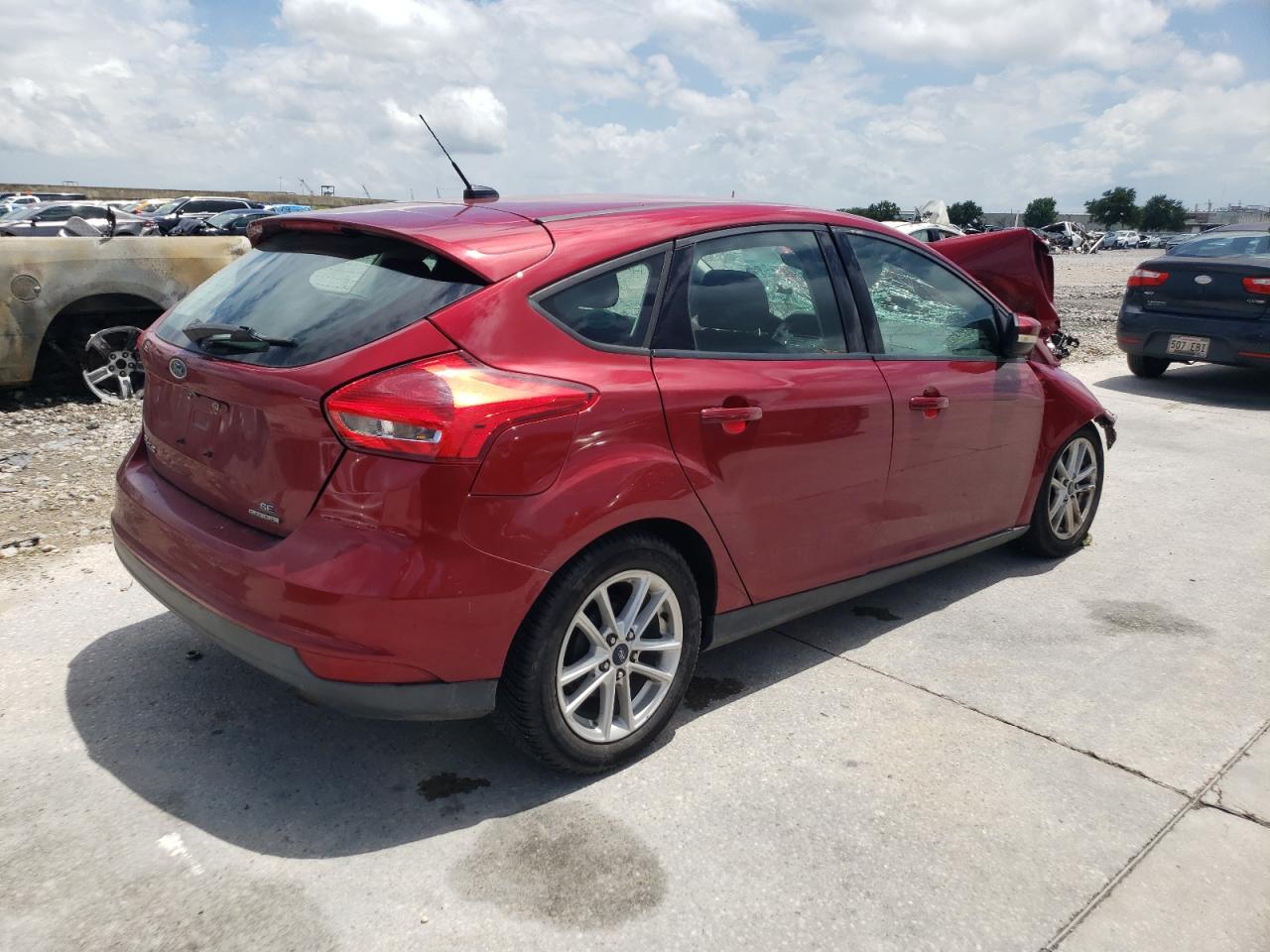 2017 Ford Focus VIN 1FADP3K29HL343127 Copart auction photo, front end damage thumbnail 3