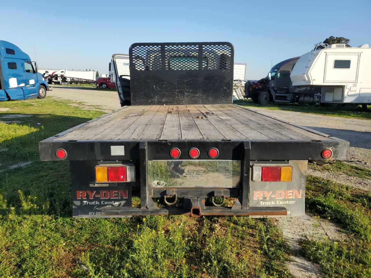 2017 Isuzu NPR VIN 54DB4W1B6HS804590 Copart auction photo, front end / side damage thumbnail 6