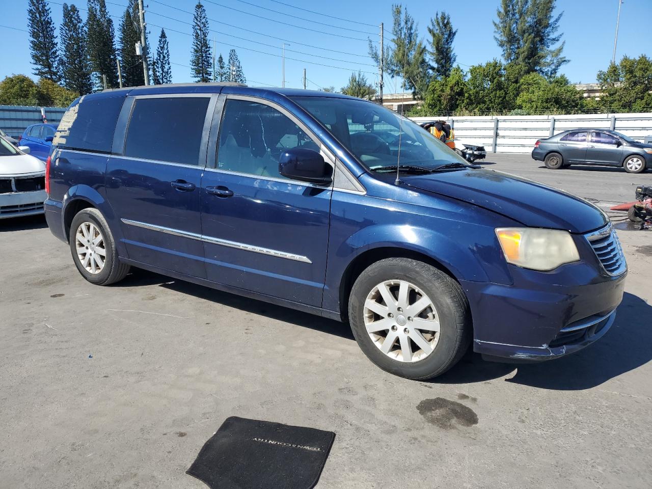 2013 Chrysler Town & Country VIN 2C4RC1BGXDR809662 Copart auction photo, mechanical / normal wear damage thumbnail 4