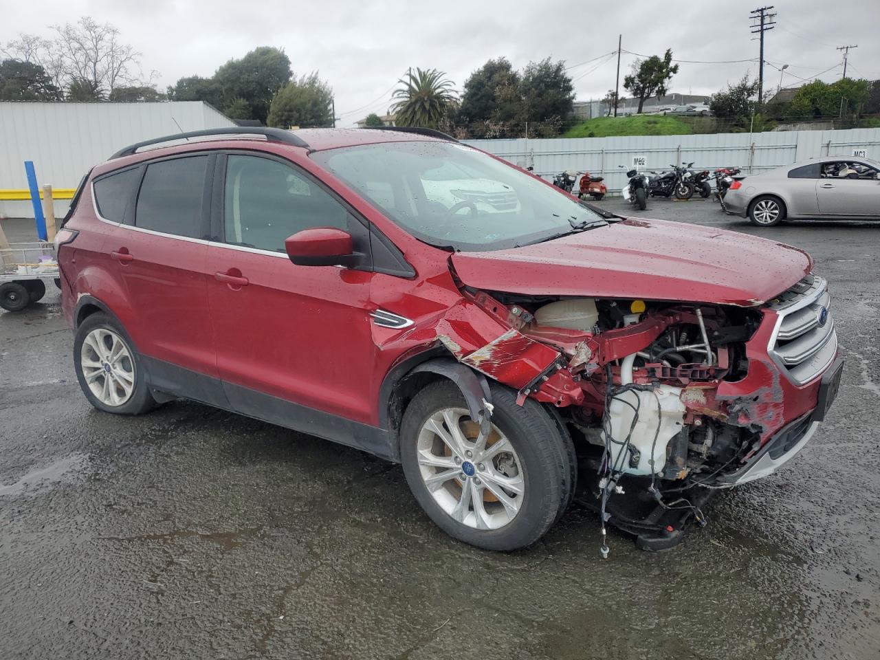 2017 Ford Escape VIN 1FMCU9GD8HUC76070 Copart auction photo, rear end / front end damage thumbnail 4