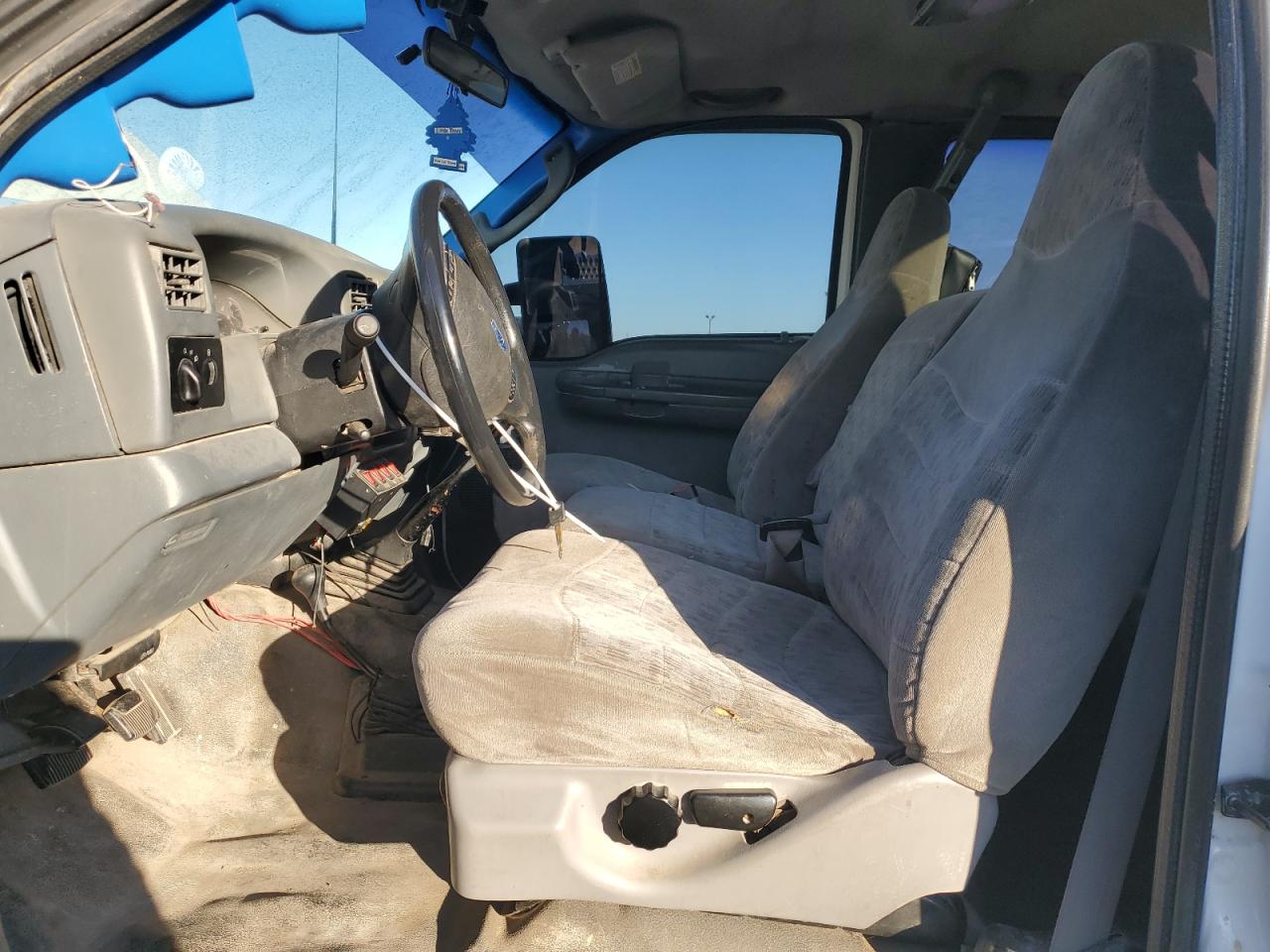 2003 Ford F250 VIN 1FTNX21PX3EC59160 Copart auction photo, undercarriage / minor dent/scratches damage thumbnail 7