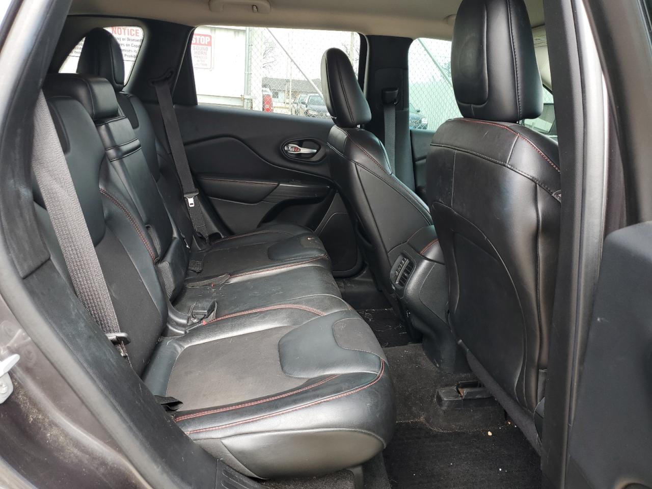2015 Jeep Cherokee VIN 1C4PJMBS2FW617889 Copart auction photo, front end / side damage thumbnail 12