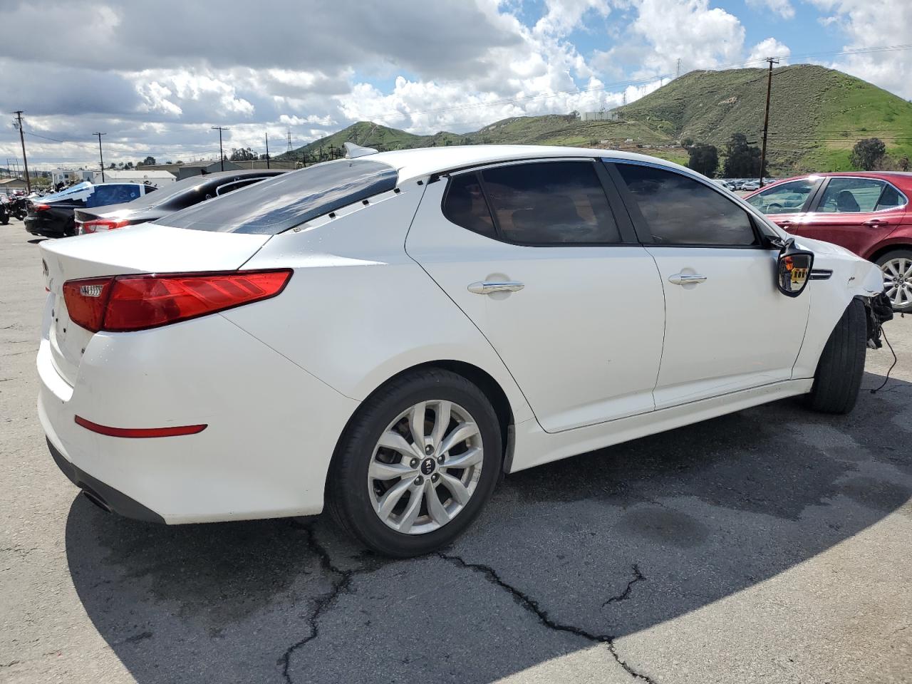 2015 KIA Optima VIN KNAGM4A76F5620818 Copart auction photo, front end damage thumbnail 3