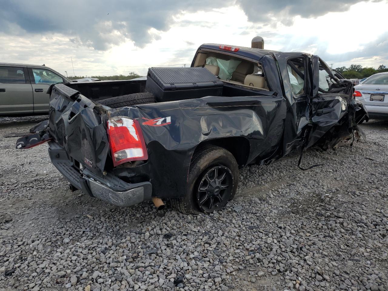 2011 GMC Sierra VIN 1GTR1VE06BZ464287 Copart auction photo, all over damage thumbnail 3