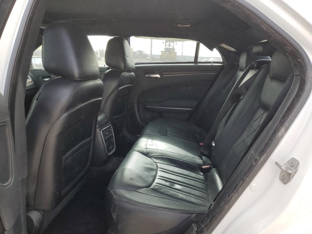 2015 Chrysler 300 VIN 2C3CCAPT1FH780884 Copart auction photo, front end / side damage thumbnail 10