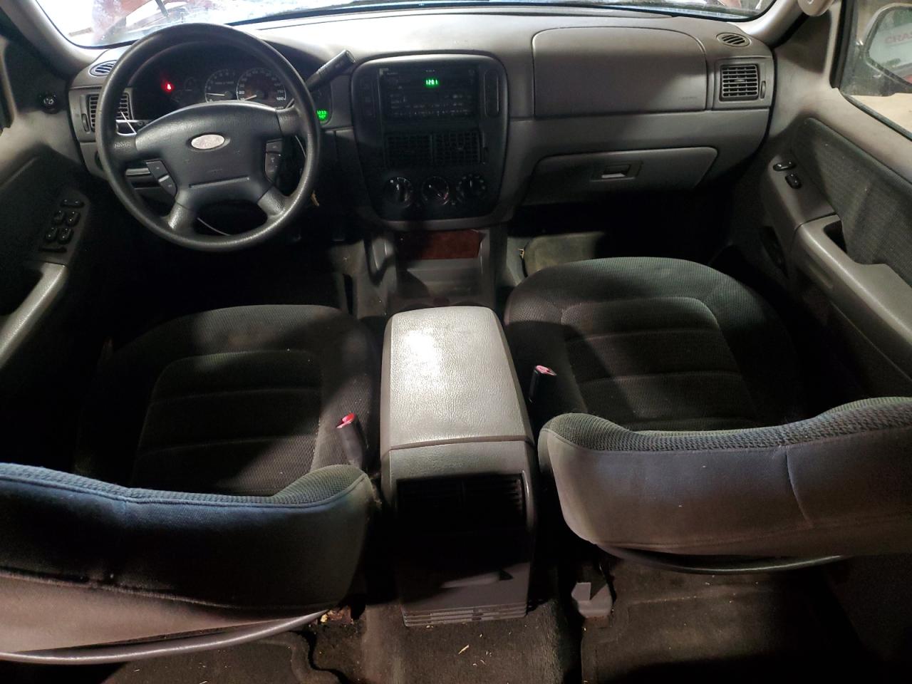 2002 Ford Explorer VIN 1FMZU73E62ZA84427 Copart auction photo, front end / minor dent/scratches damage thumbnail 8