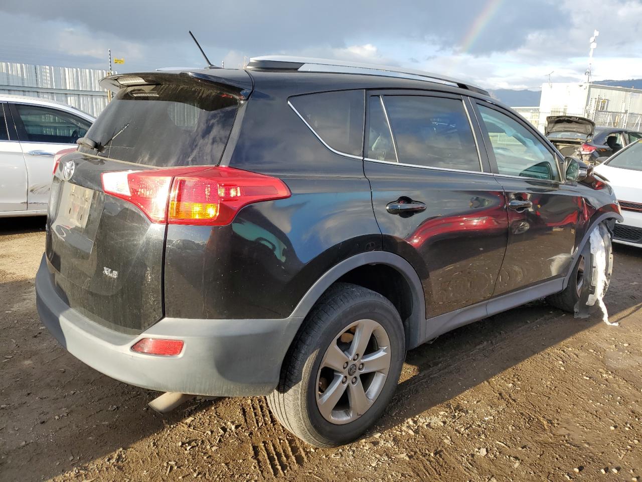 2015 Toyota RAV 4 VIN 2T3WFREV3FW177177 Copart auction photo, front end / side damage thumbnail 3