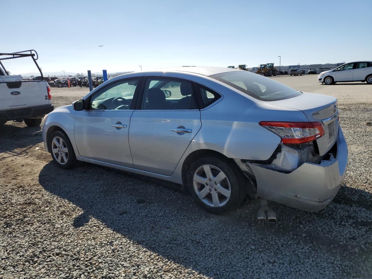 2015 Nissan Sentra VIN 3N1AB7AP2FY257598 Copart auction photo, rear end / side damage thumbnail 2