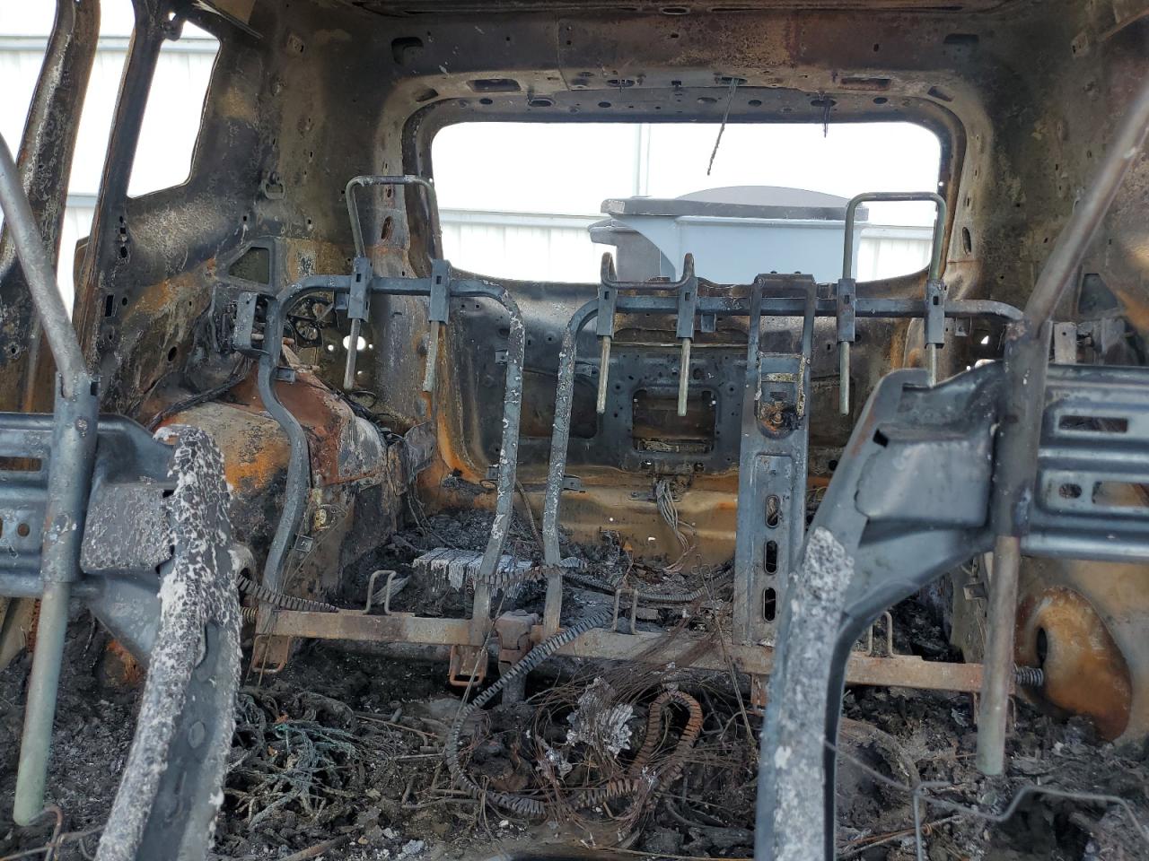 2018 Jeep Renegade VIN ZACCJBBB5JPJ38744 Copart auction photo, burn damage thumbnail 10