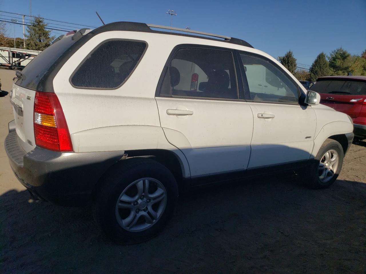 2007 KIA Sportage VIN KNDJE723277343349 Copart auction photo, rear end / minor dent/scratches damage thumbnail 3