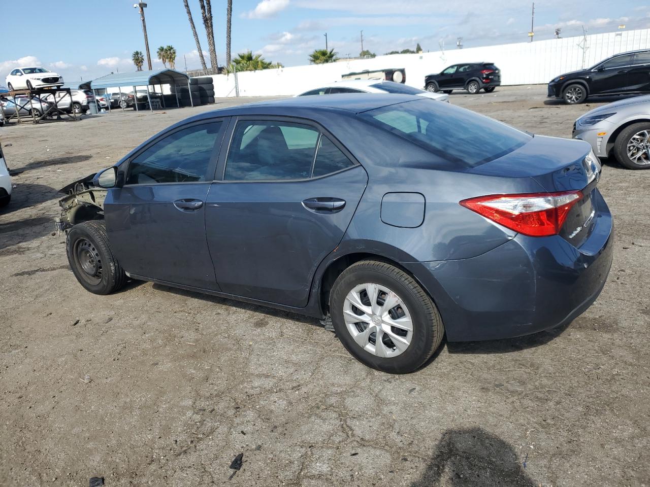 2015 Toyota Corolla VIN 5YFBURHE0FP318118 Copart auction photo, front end / minor dent/scratches damage thumbnail 2