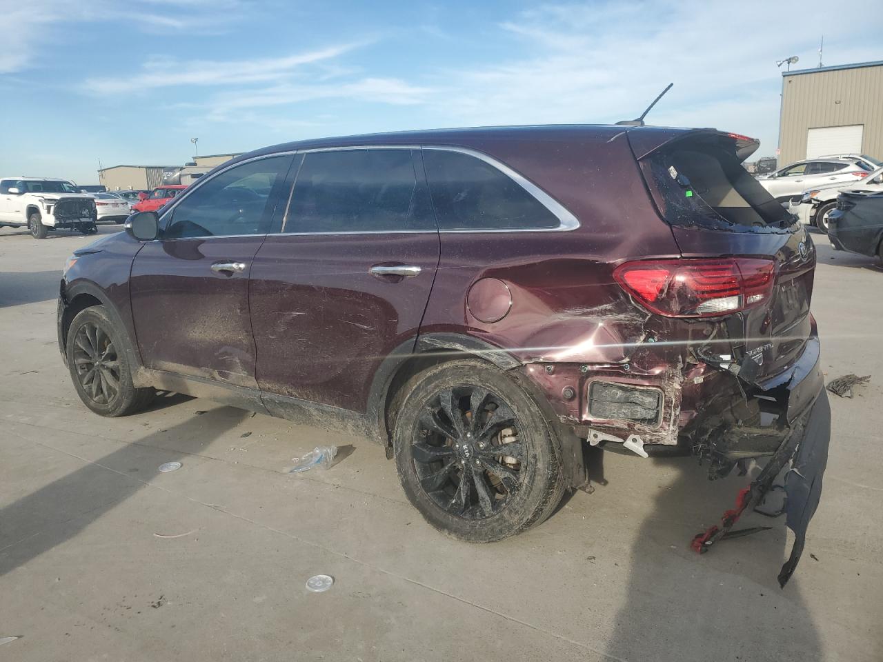2020 KIA Sorento VIN 5XYPG4A30LG646292 Copart auction photo, all over damage thumbnail 2