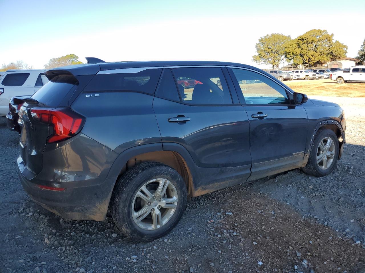 2018 GMC Terrain VIN 3GKALMEV1JL335364 Copart auction photo, front end damage thumbnail 3
