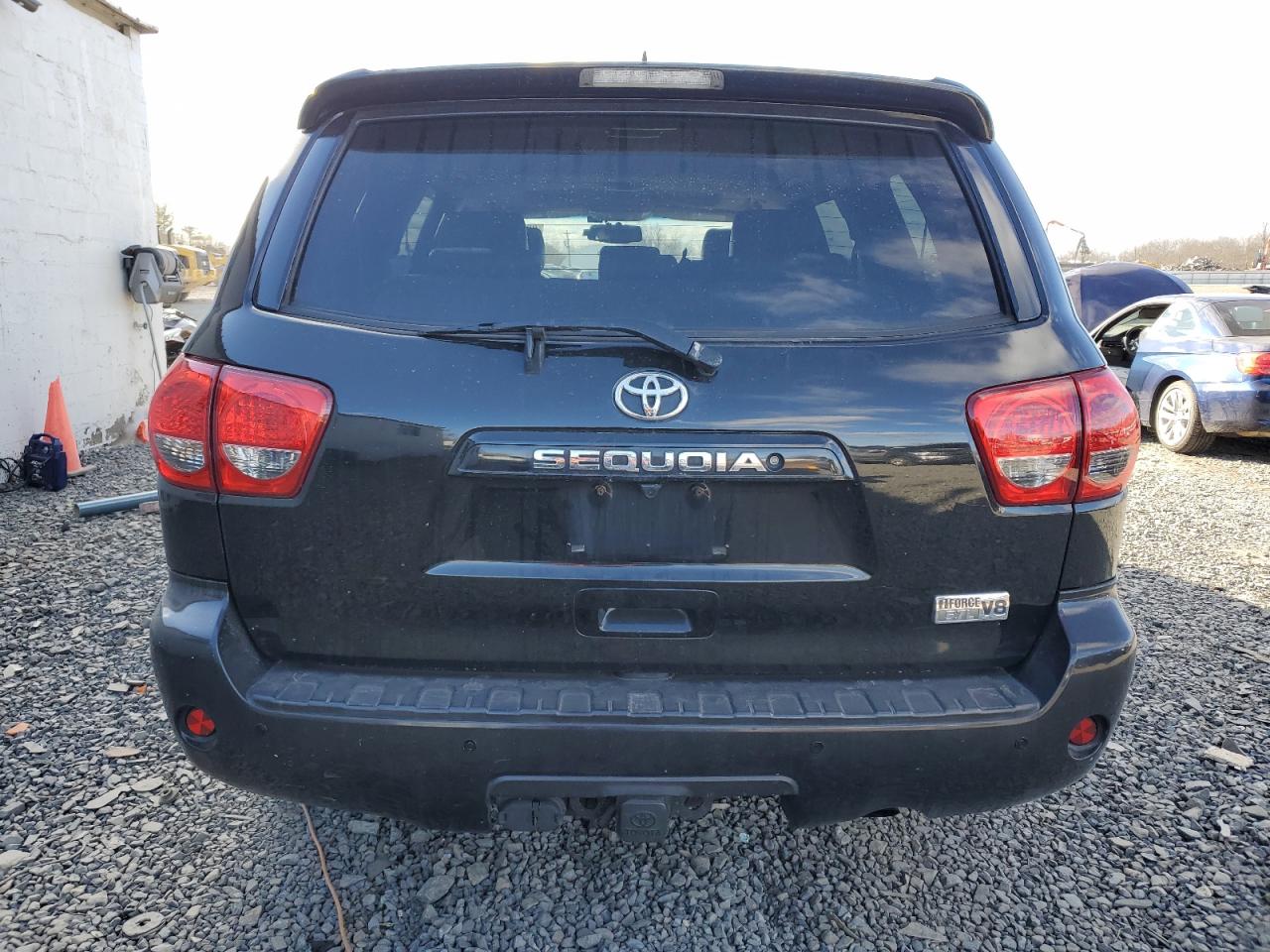 2011 Toyota Sequoia VIN 5TDBY5G1XBS042298 Copart auction photo, side / minor dent/scratches damage thumbnail 6
