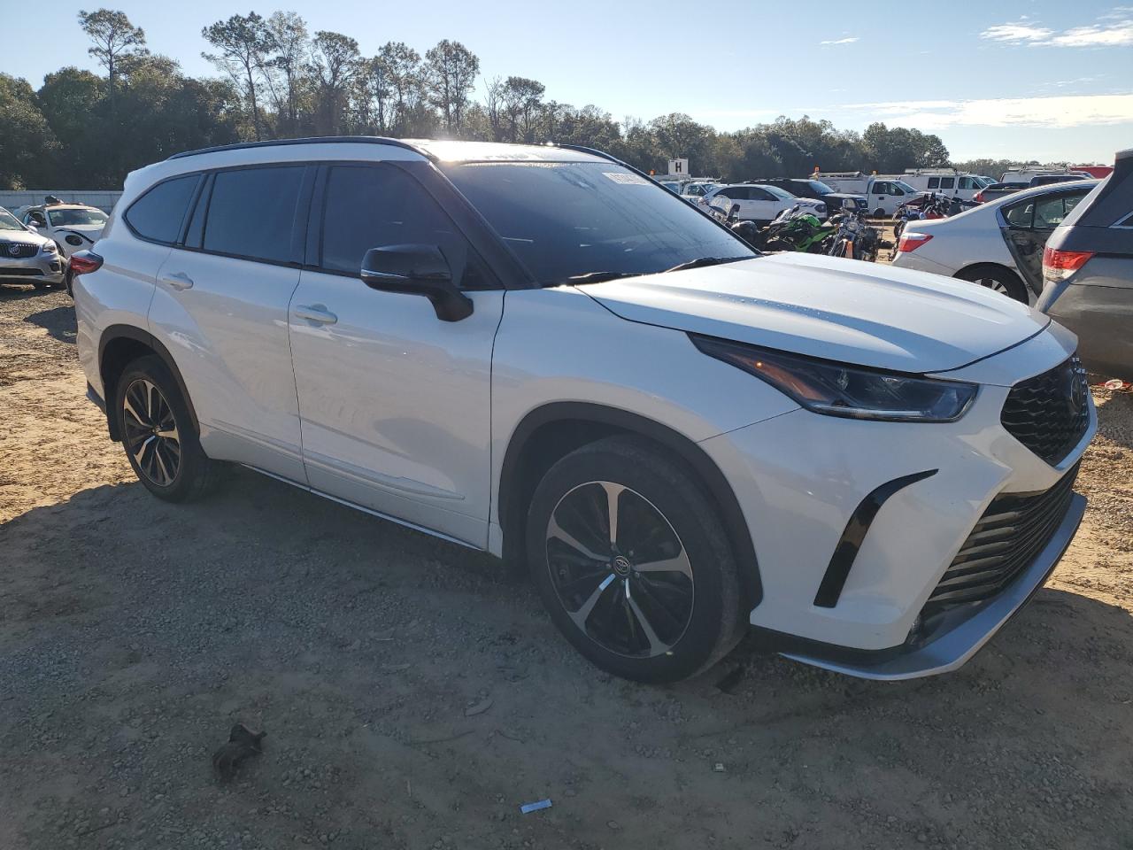 2021 Toyota Highlander VIN 5TDLZRAH9MS074483 Copart auction photo, normal wear damage thumbnail 4