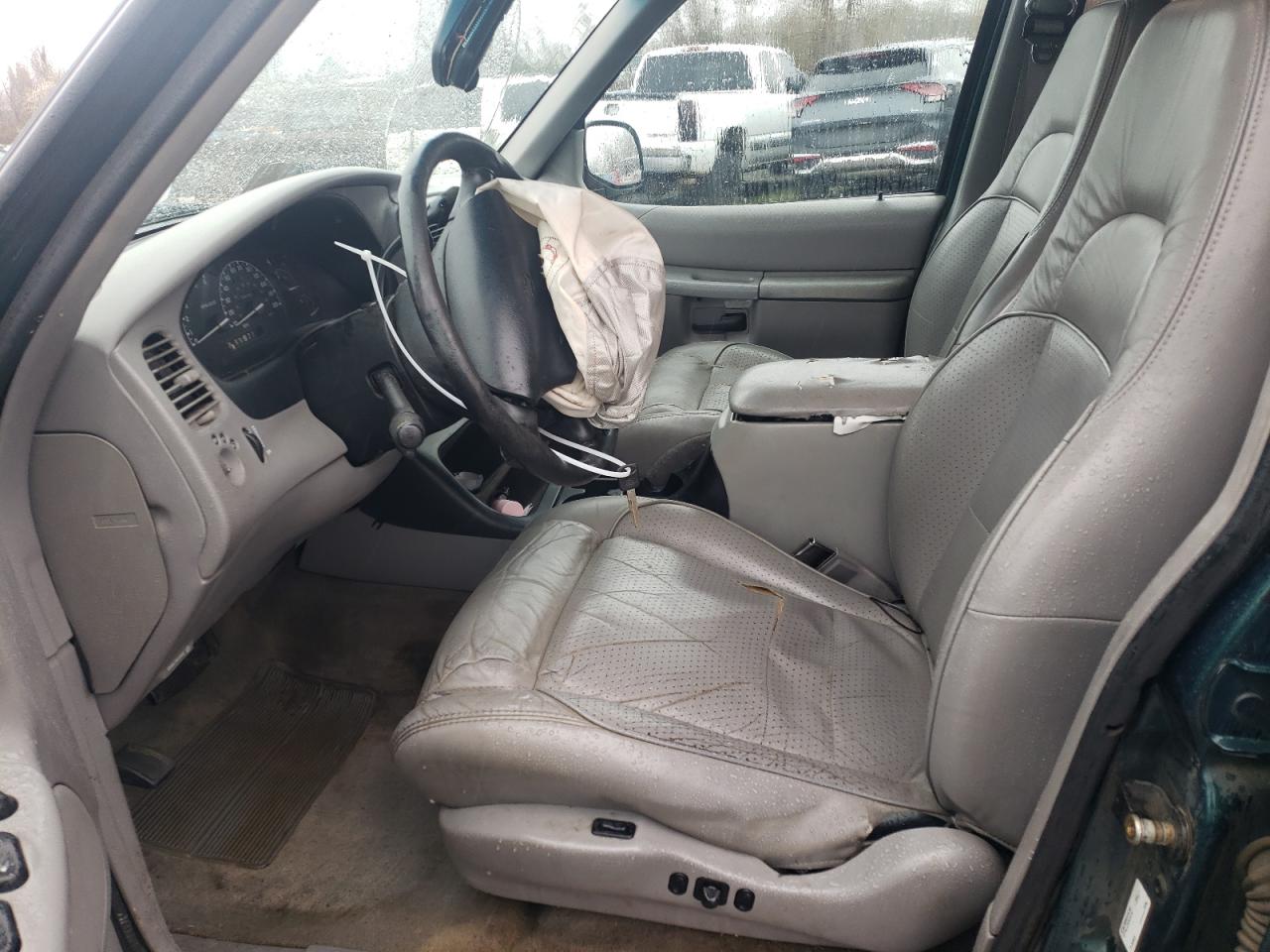 1997 Ford Explorer VIN 1FMDU35PXVUB80158 Copart auction photo, front end damage thumbnail 7