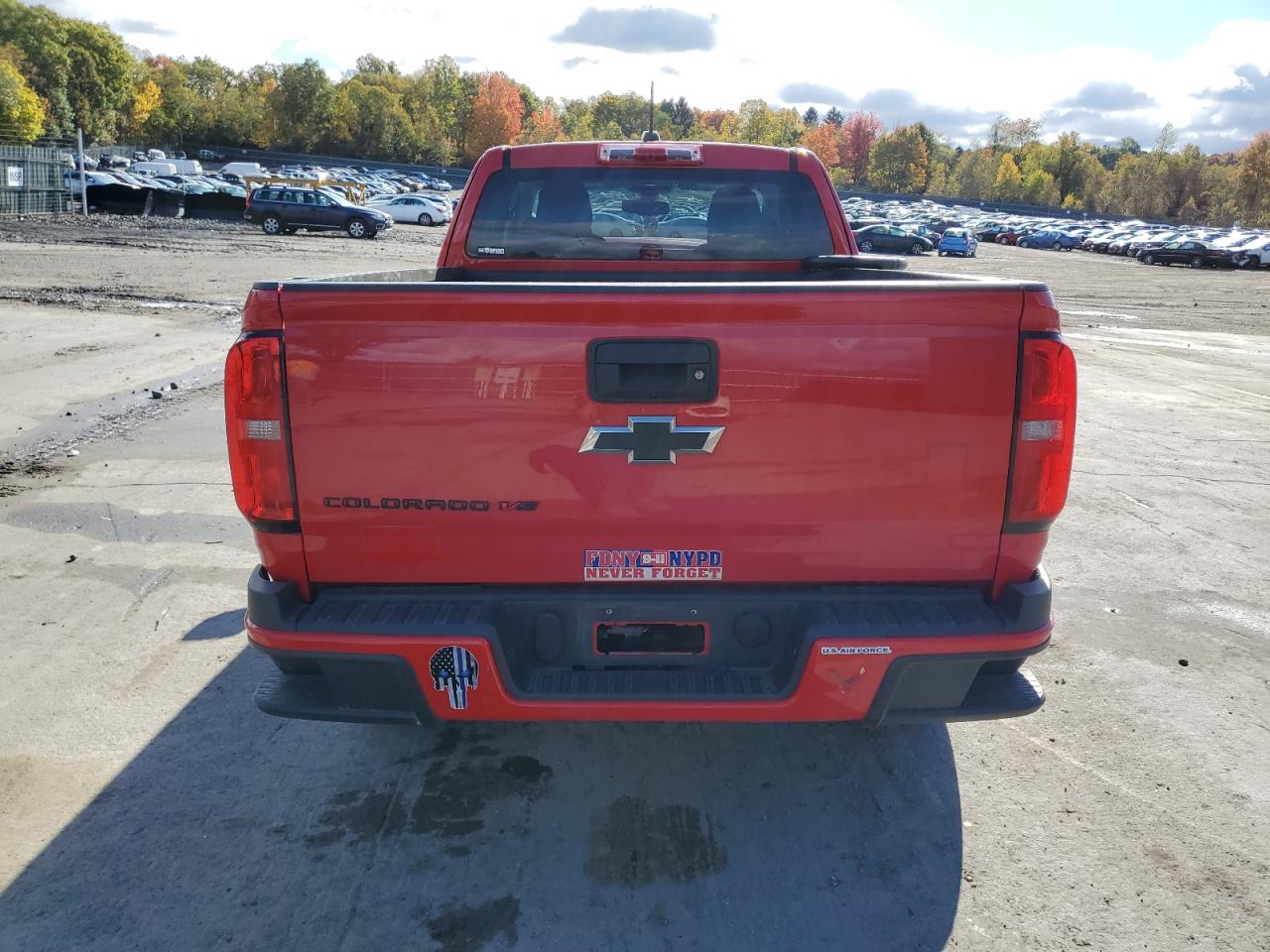 2019 Chevrolet Colorado VIN 1GCHTBEN6K1233825 Copart auction photo, front end / minor dent/scratches damage thumbnail 6