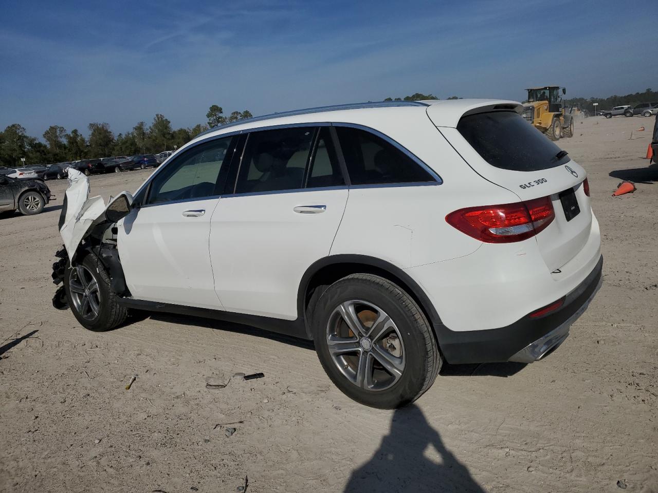 2016 Mercedes-Benz GLC VIN WDC0G4JB4GF008316 Copart auction photo, front end damage thumbnail 2