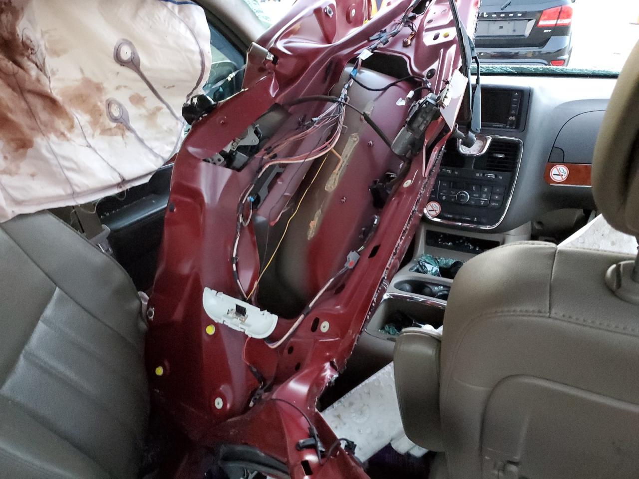 2015 Chrysler Town & Country VIN 2C4RC1CG2FR603205 Copart auction photo, rollover damage thumbnail 8