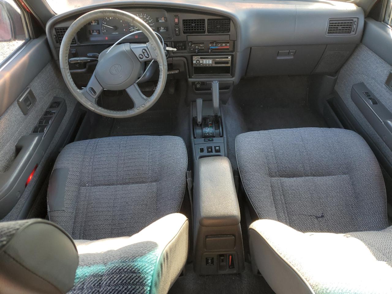 1993 Toyota 4Runner VIN JT3VN39W4P0118924 Copart auction photo, all over / undercarriage damage thumbnail 8