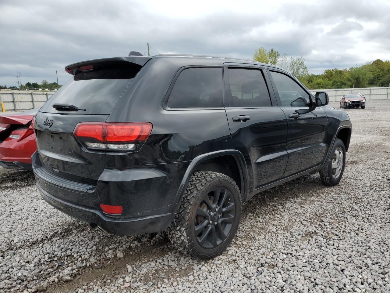 2018 Jeep Grand Cherokee VIN 1C4RJFAG5JC227199 Copart auction photo, front end / vandalism damage thumbnail 3