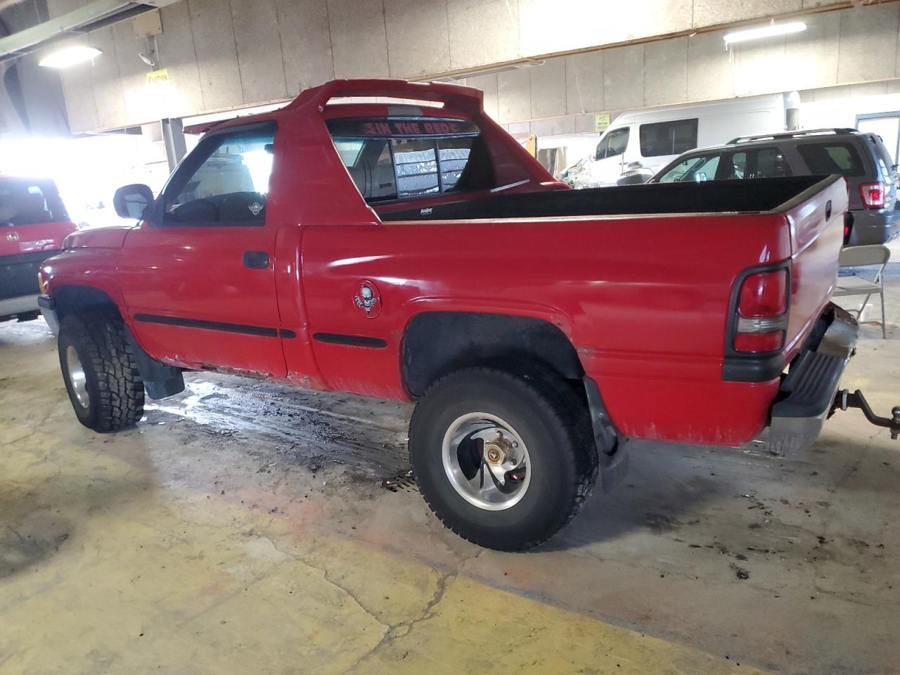 1998 Dodge RAM VIN 1B7HF16Y7WS585645 Copart auction photo, rear end / minor dent/scratches damage thumbnail 2