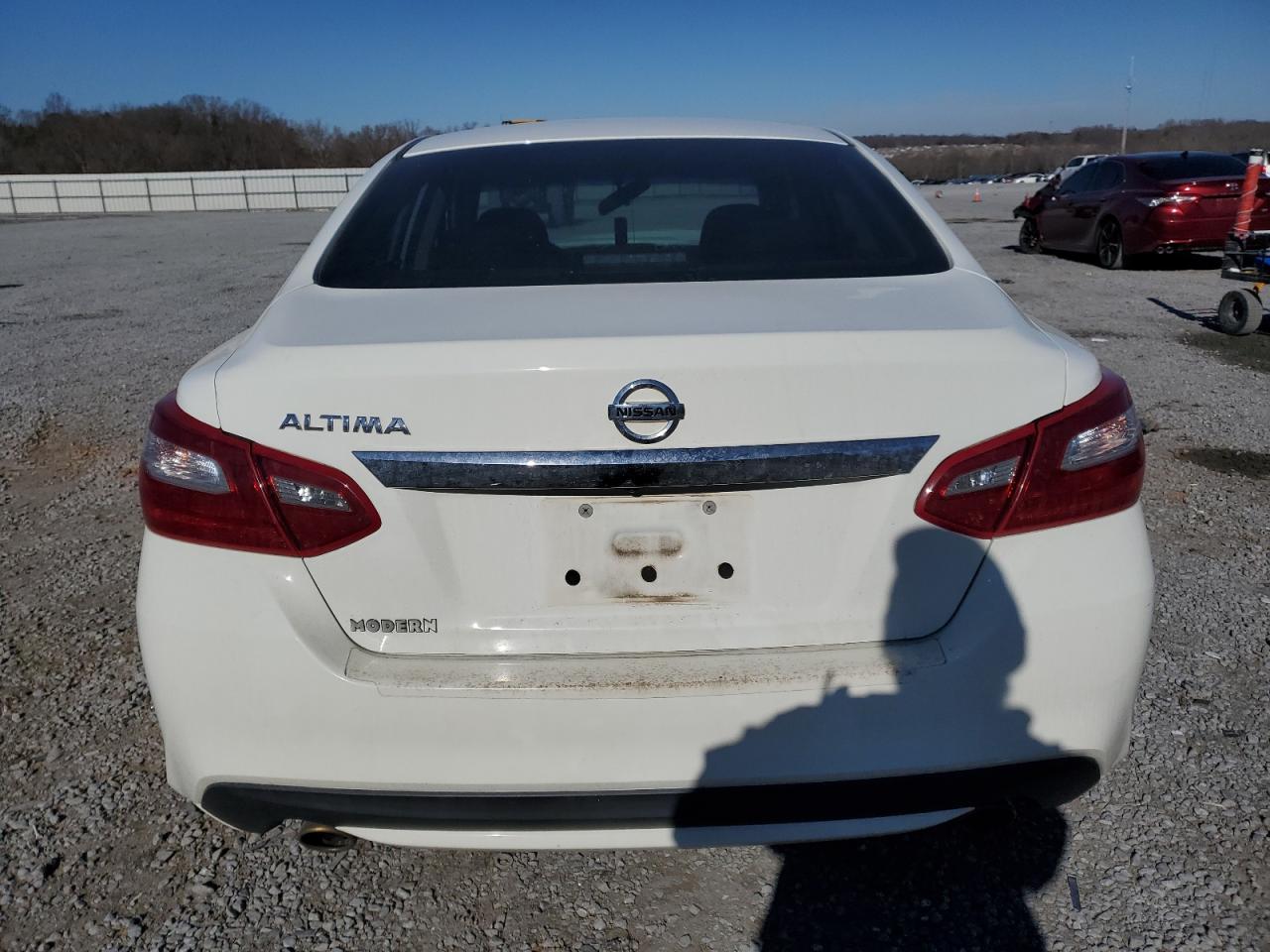 2018 Nissan Altima VIN 1N4AL3AP6JC142707 Copart auction photo, front end / minor dent/scratches damage thumbnail 6