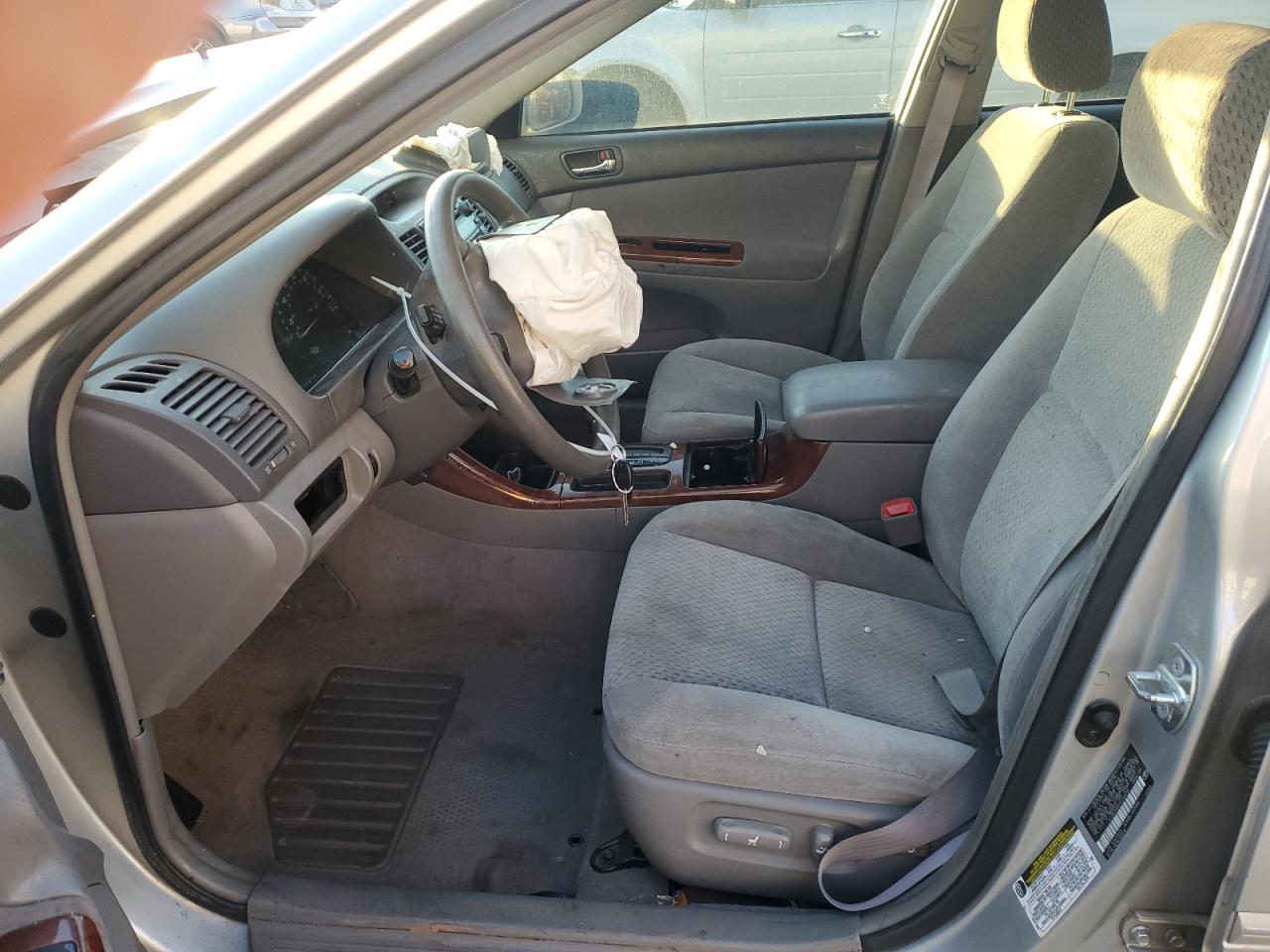 2004 Toyota Camry VIN 4T1BE32K44U330096 Copart auction photo, front end damage thumbnail 7