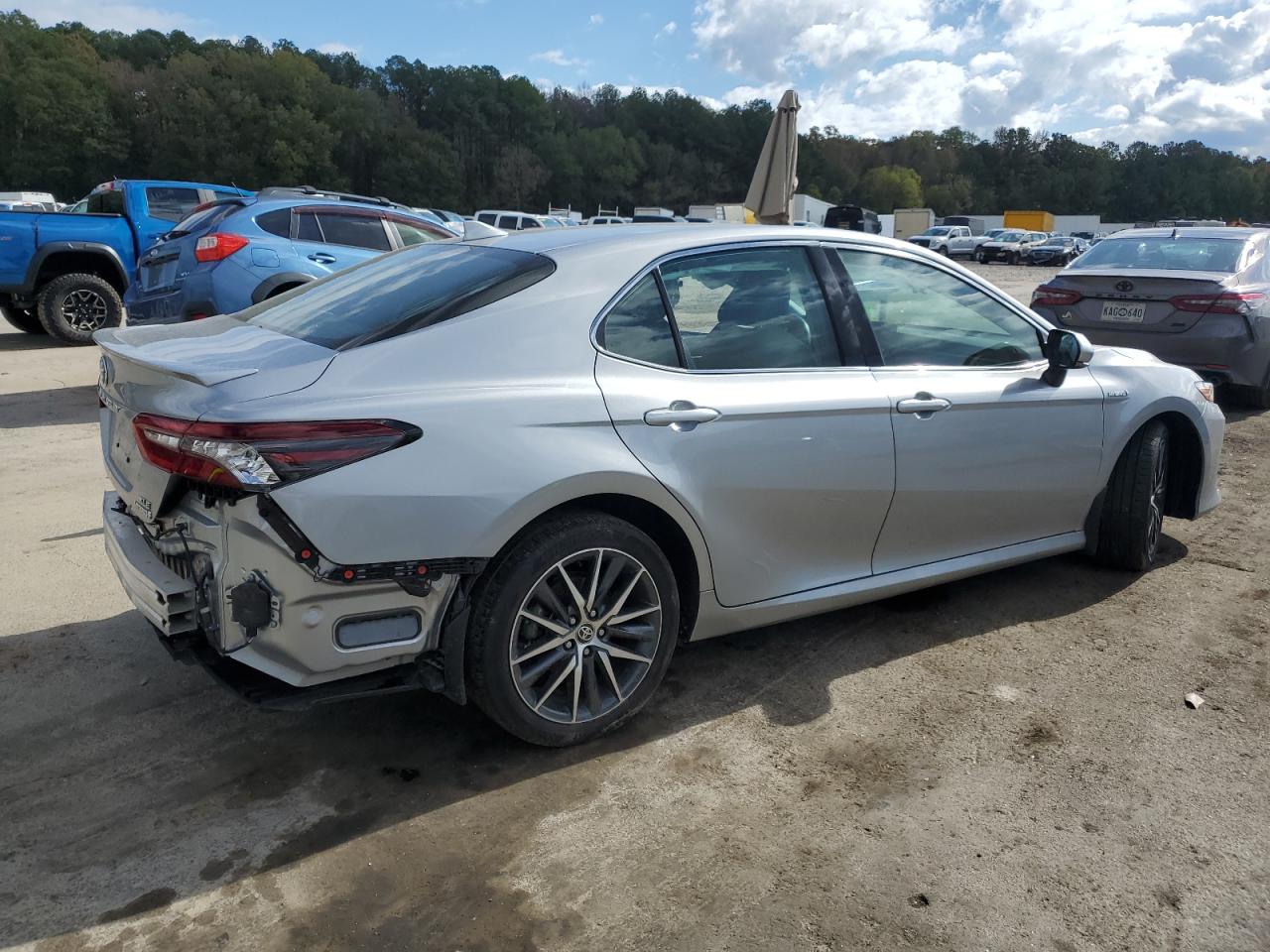 2021 Toyota Camry VIN 4T1F31AK6MU565211 Copart auction photo, side / rear end damage thumbnail 3