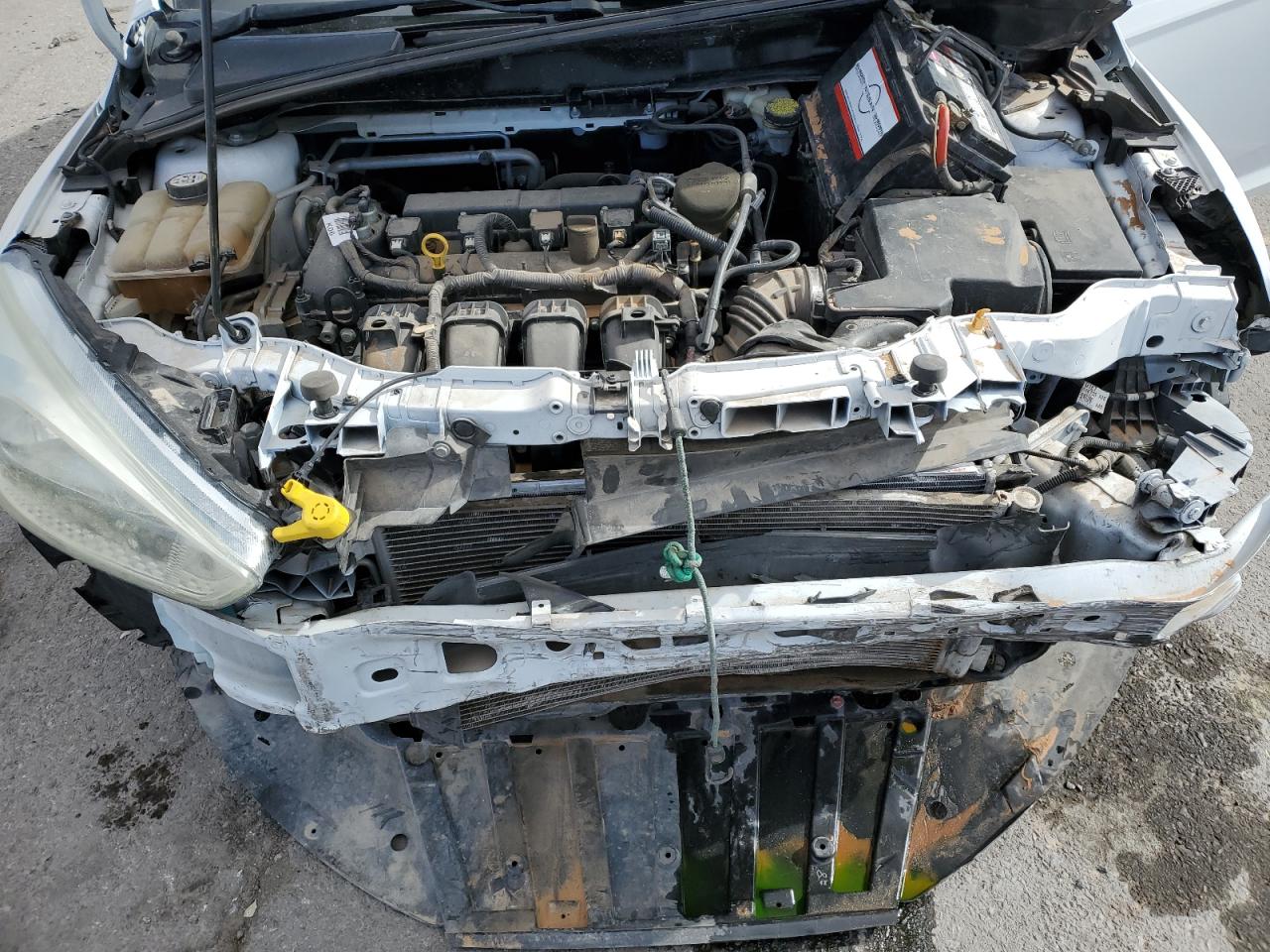 2016 Ford Focus VIN 1FADP3F21GL258551 Copart auction photo, front end / minor dent/scratches damage thumbnail 12