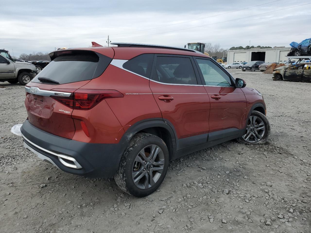 2023 KIA Seltos VIN KNDEU2AA4P7360628 Copart auction photo, all over / undercarriage damage thumbnail 3