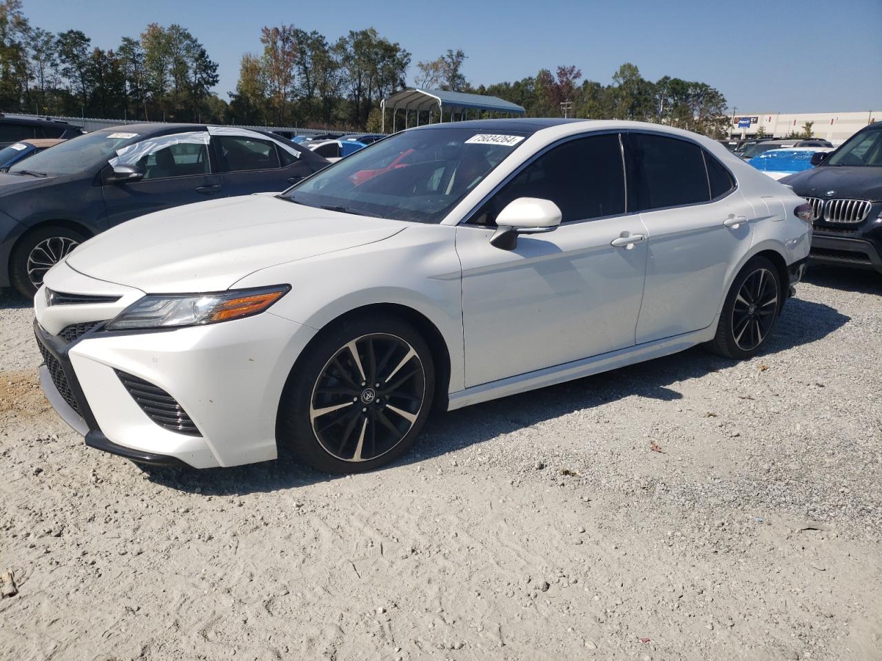 2018 Toyota Camry VIN 4T1BZ1HK0JU020670