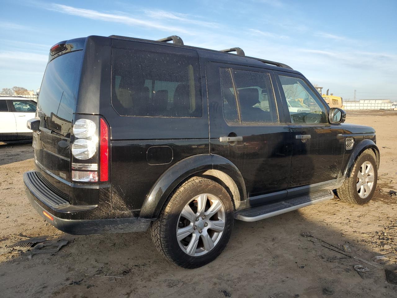 2016 Land Rover LR4 VIN SALAG2V67GA792279 Copart auction photo, normal wear damage thumbnail 3