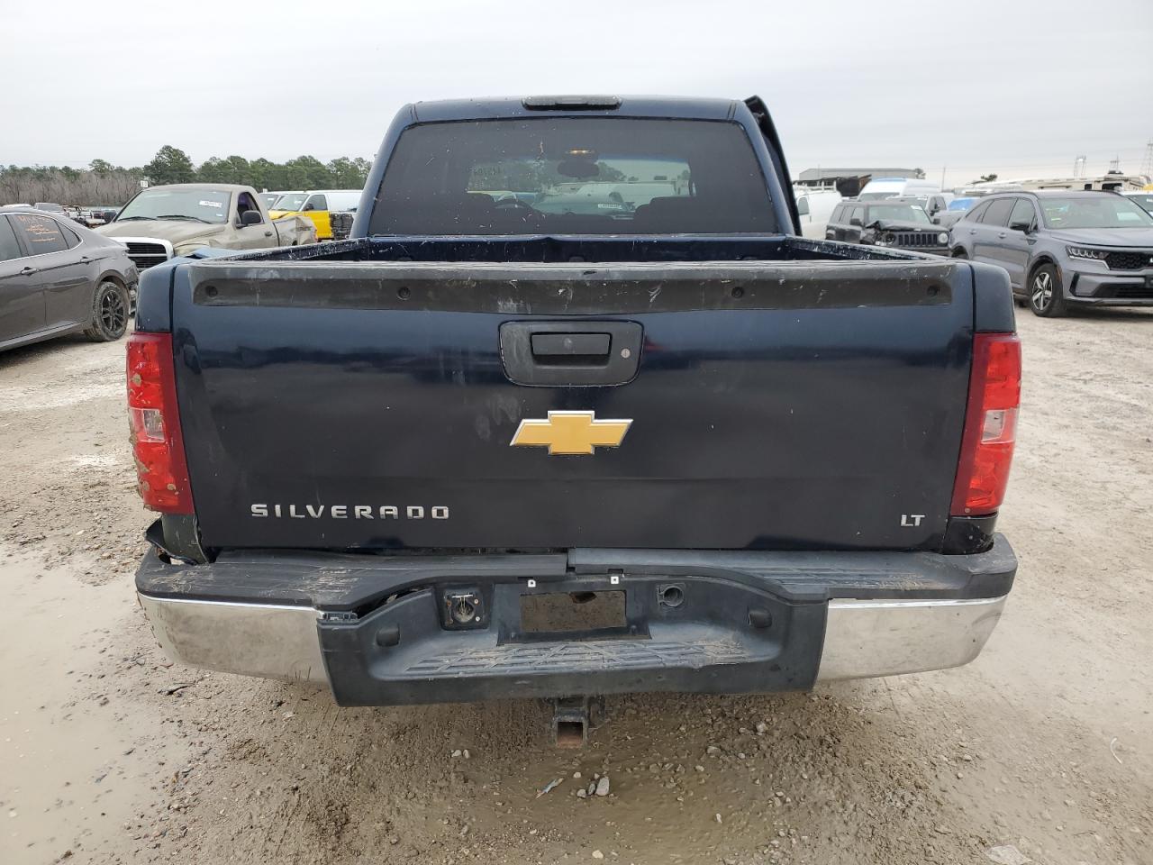2012 Chevrolet Silverado VIN 3GCPCSE09CG241839 Copart auction photo, side / all over damage thumbnail 6