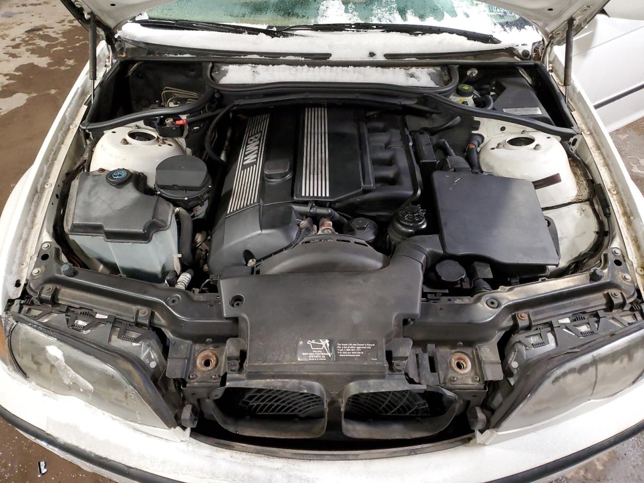 2005 BMW 3er VIN WBAEU33455PR14573 Copart auction photo, vandalism / front end damage thumbnail 11