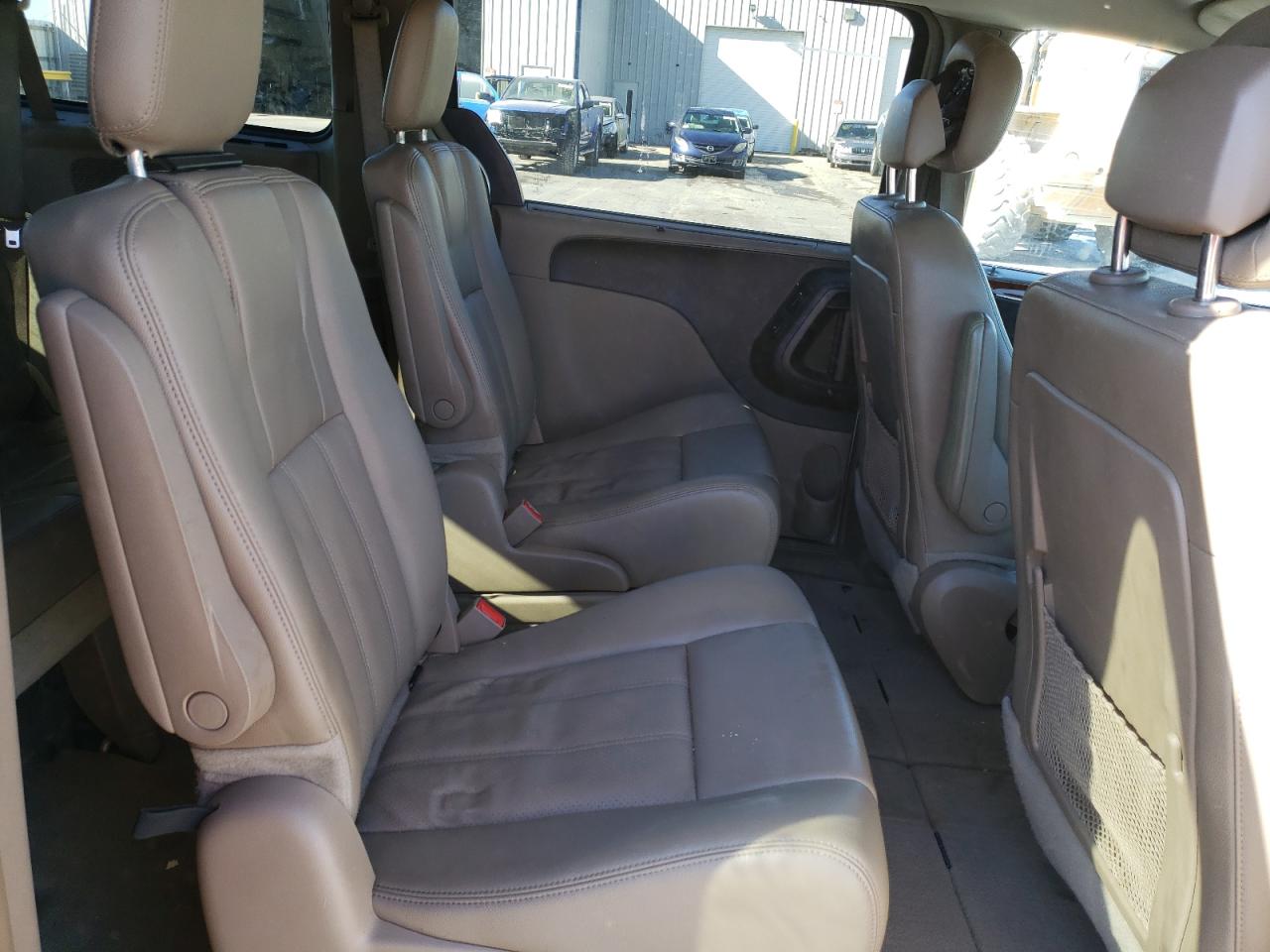 2014 Chrysler Town & Country VIN 2C4RC1CG6ER472259 Copart auction photo, front end / minor dent/scratches damage thumbnail 11