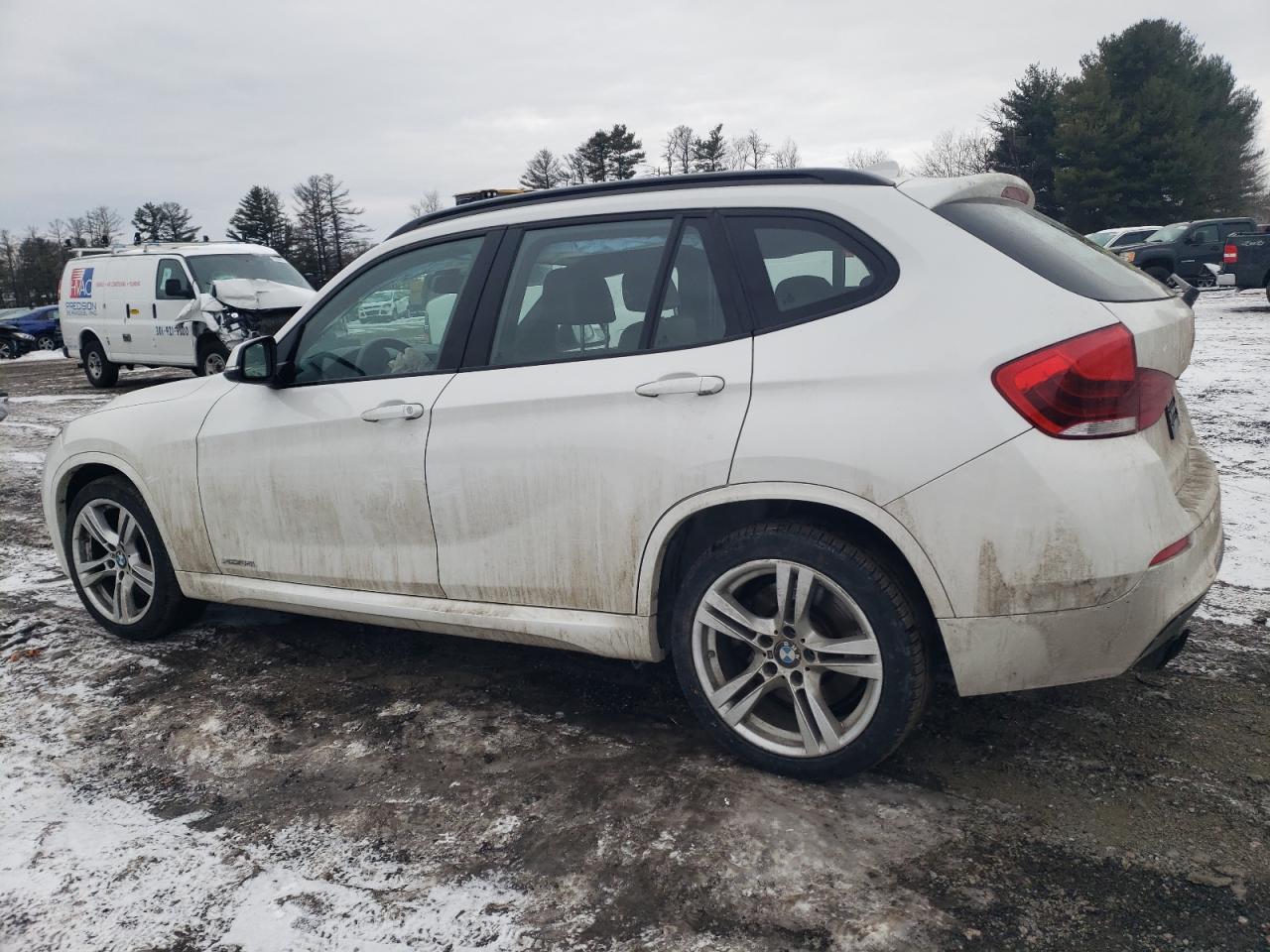 2014 BMW X1 VIN WBAVM5C54EVV91973 Copart auction photo, front end / minor dent/scratches damage thumbnail 2