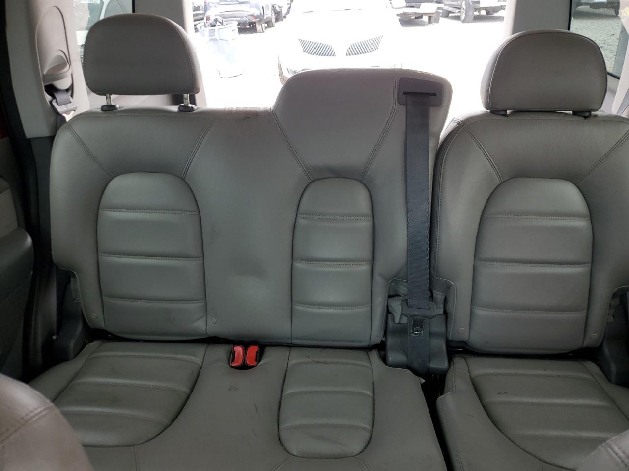 2005 Ford Explorer VIN 1FMZU63KX5UA76686 Copart auction photo, minor dent/scratches / mechanical damage thumbnail 10