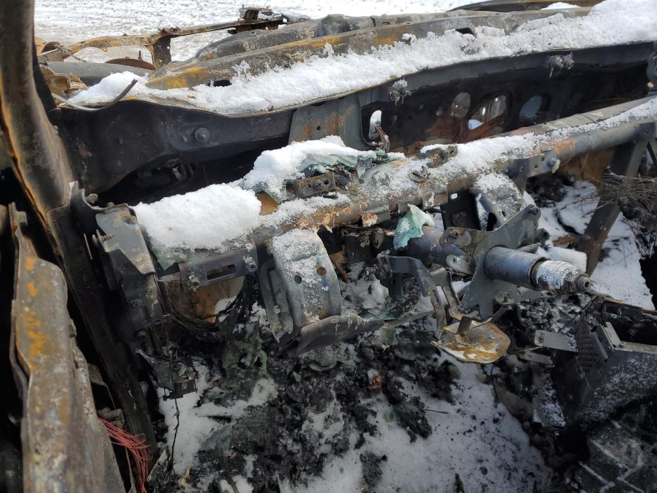 2005 Subaru Legacy VIN 4S4BP61C657341980 Copart auction photo, burn damage thumbnail 9