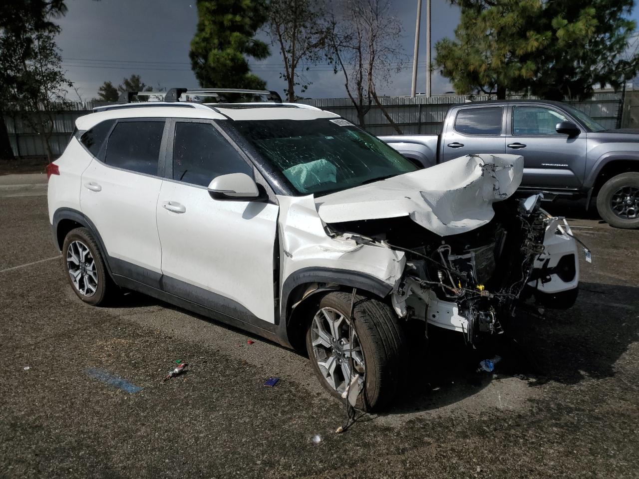 2022 KIA Seltos VIN KNDERCAA8N7273884 Copart auction photo, front end damage thumbnail 4