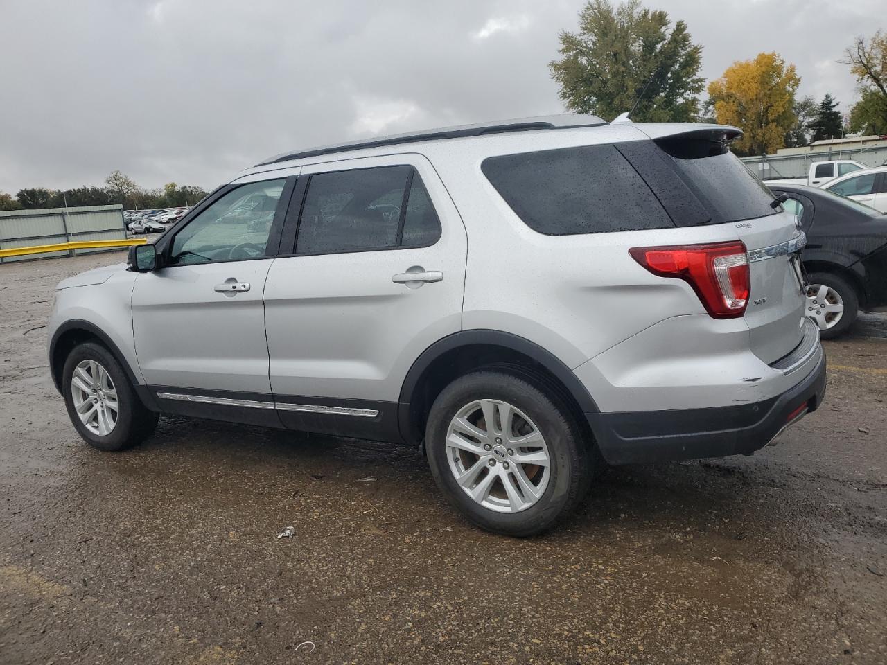 2018 Ford Explorer VIN 1FM5K8D88JGC42599 Copart auction photo, side / front end damage thumbnail 2
