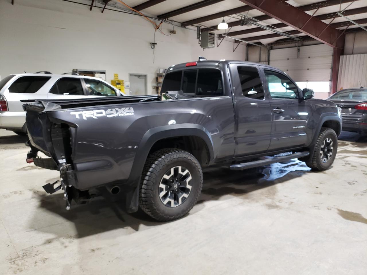2020 Toyota Tacoma VIN 3TYSZ5AN9LT001921 Copart auction photo, rear end damage thumbnail 3