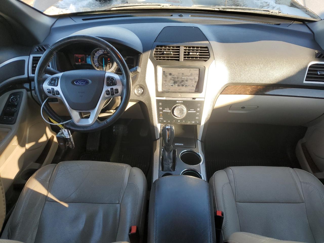 2011 Ford Explorer VIN 1FMHK7F81BGA61527 Copart auction photo, front end damage thumbnail 8