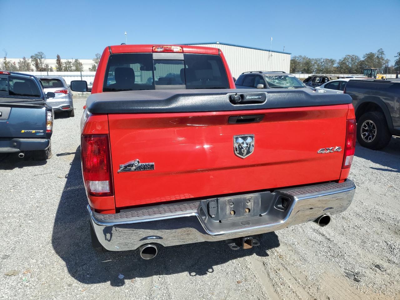 2015 RAM 1500 VIN 1C6RR7GT4FS560033 Copart auction photo, minor dent/scratches damage thumbnail 6