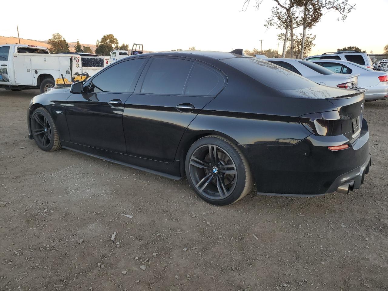 2011 BMW 5er VIN WBAFR7C58BC603440 Copart auction photo, front end damage thumbnail 2