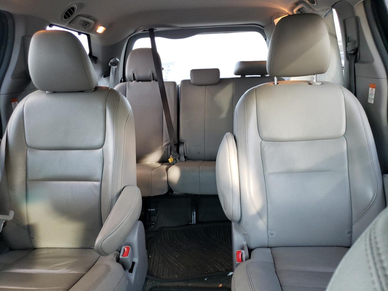 2017 Toyota Sienna VIN 5TDDZ3DC7HS155537 Copart auction photo, front end / side damage thumbnail 10