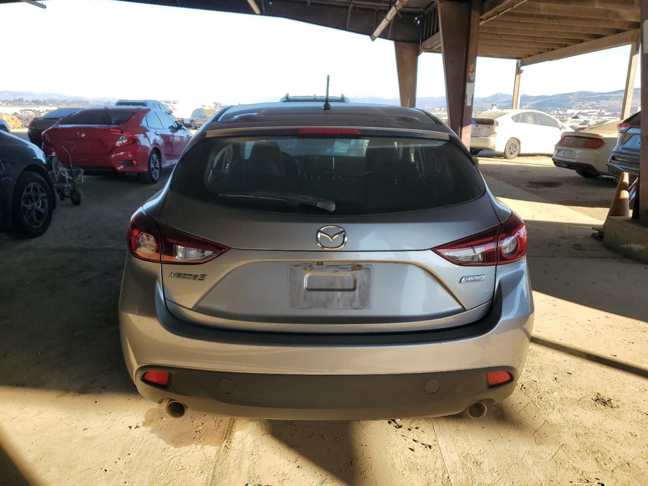 2016 Mazda 3 VIN JM1BM1K71G1319425 Copart auction photo, side / rear end damage thumbnail 6