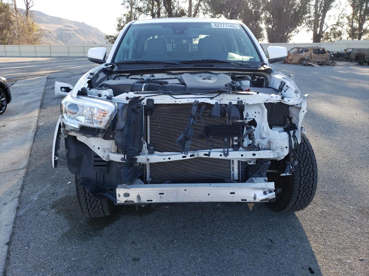 2019 Toyota Tacoma VIN 3TMAZ5CN1KM099605 Copart auction photo, front end damage thumbnail 5