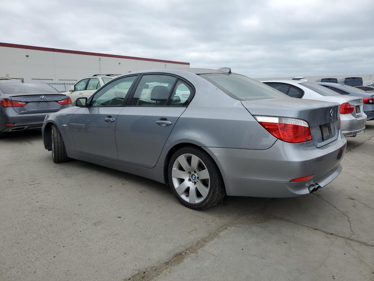 2006 BMW 5er VIN WBANE73546B996324 Copart auction photo, mechanical damage thumbnail 2