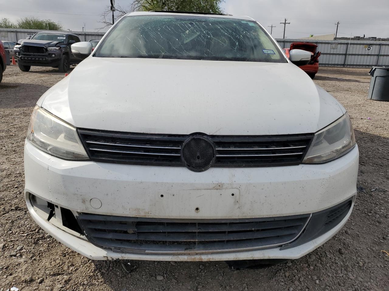 2014 Volkswagen Jetta VIN 3VWD07AJ0EM431361 Copart auction photo, top/roof / front end damage thumbnail 5